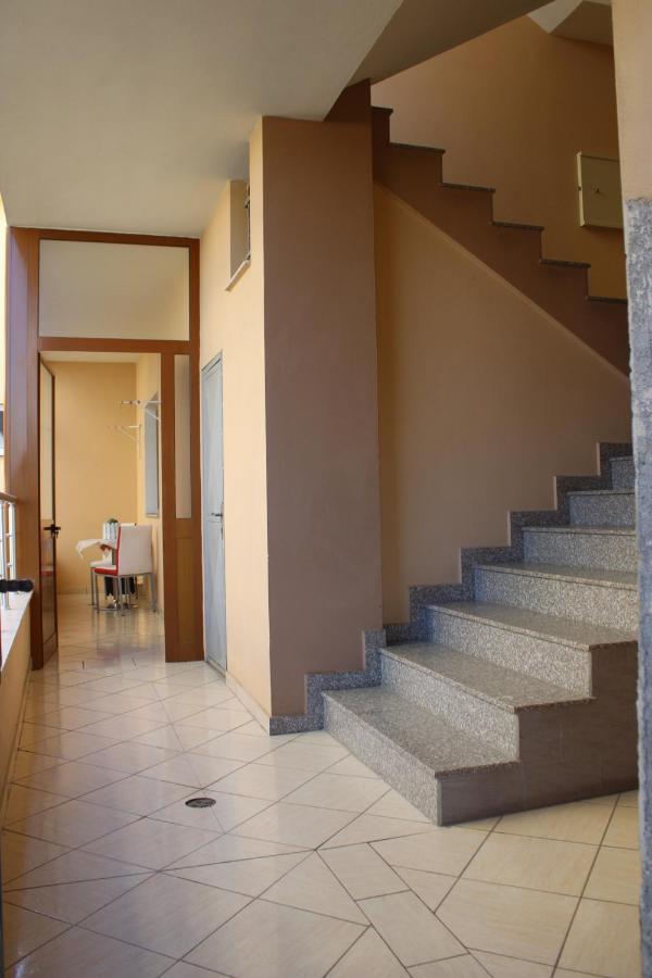 Bledi'S Cozy Apartment In New Blvd Tirana Buitenkant foto