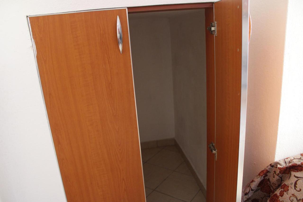 Bledi'S Cozy Apartment In New Blvd Tirana Buitenkant foto
